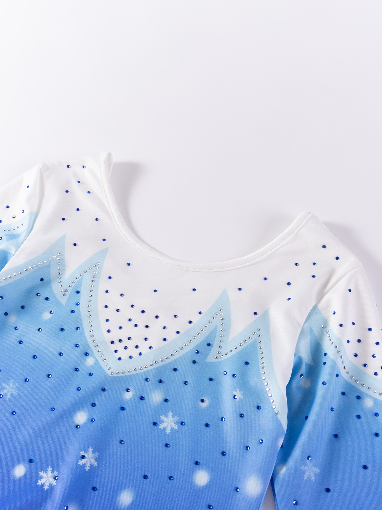 Gradient Color Snowflake Print - مراجعة Crossfit Event وسعره
