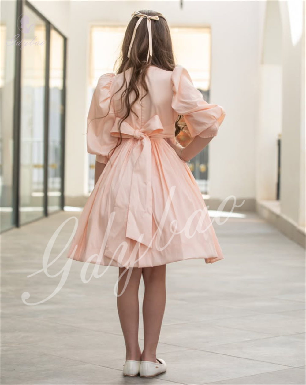 White Square Neckline Satin Gi - مراجعة Crossfit Event وسعره